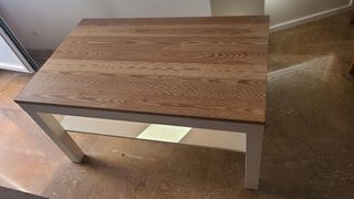 Mesa madera salón - blanco y marrón