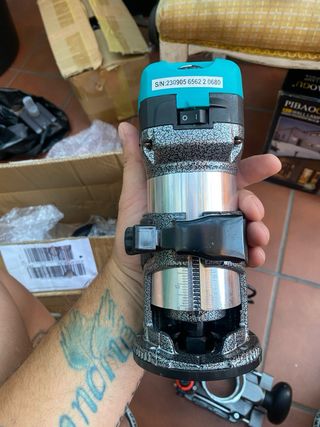Fresadora eléctrica 0700C