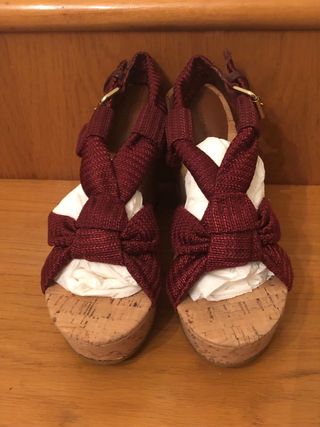 BIMBA Y LOLA- Sandalias cuña rojas 39