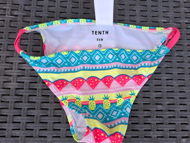 Bikini niña culot, estampado frutas