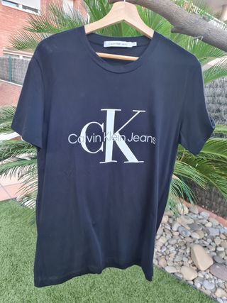 Camiseta Calvin Klein Jeans negra