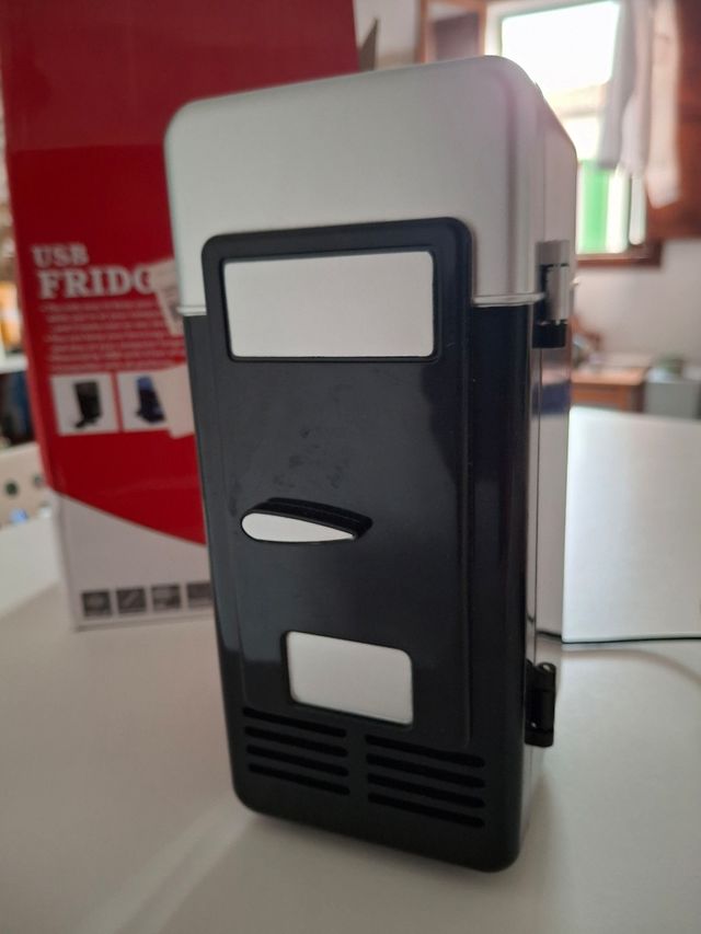 Mini nevera USB - Enfriador coche