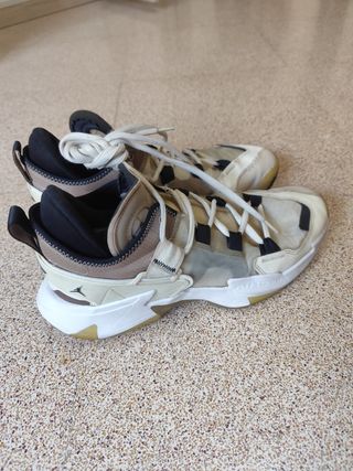 Jordan - Scarpe Basket Beige/Bianche