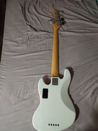 Sire Vintage V7 - Bajo 5 Cuerdas (Blanco)