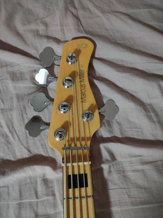 Sire Vintage V7 - Bajo 5 Cuerdas (Blanco)