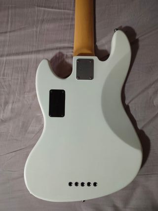 Sire Vintage V7 - Bajo 5 Cuerdas (Blanco)