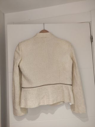 Chaqueta Mango beige