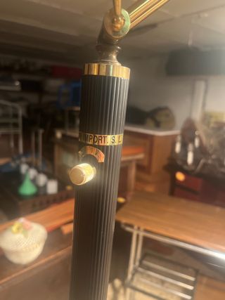 Lampara de pie vintage negra y dorada