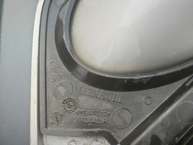 Rejilla antiniebla Dacia Sandero