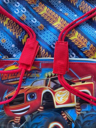 Mochila Blaze Monster Machines 
34 x 25 cm