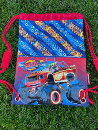 Mochila Blaze Monster Machines 
34 x 25 cm