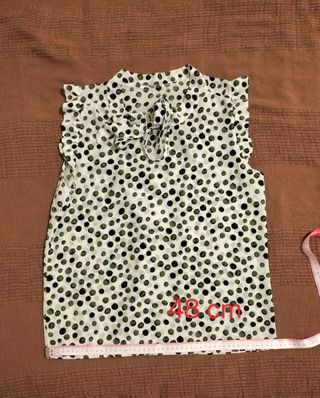 Blusa pois verde oliva e bianco