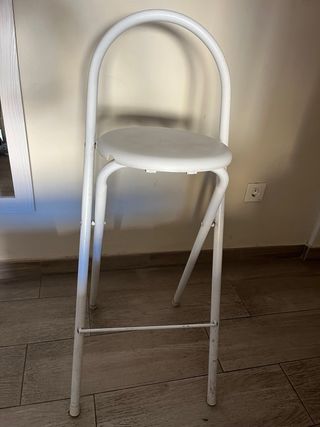 Taburete alto blanco plegable