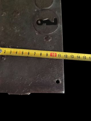 Cerradura antigua con llave