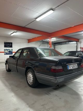 Mercedes-Benz Clase E 1994
