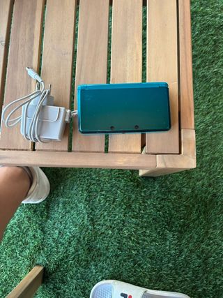 Nintendo 3DS Azul - Verde + Cargador