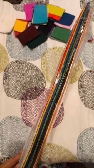 Manualidades fieltro  y ponpones