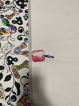 Funda AirPods con mosquetón