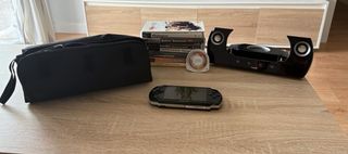 PSP Sony negra - 8 juegos