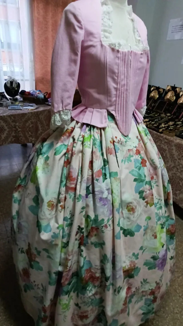 Oferta! Traje de fallera completo