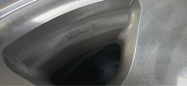 2 Llantas Toyota HDJ80 Nuevas