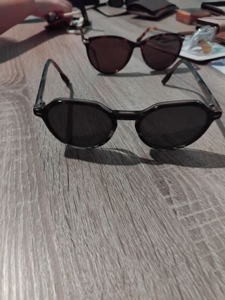 Monturas de sol FENDI, lacoste, y distintos modelo