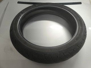 Neumático Bridgestone moto 120/70/17 