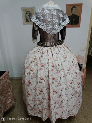 Traje de fallera con complementos