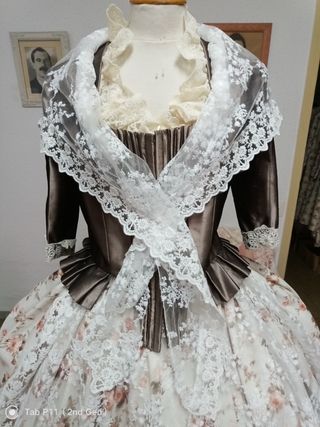 Traje de fallera con complementos