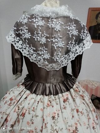 Traje de fallera con complementos