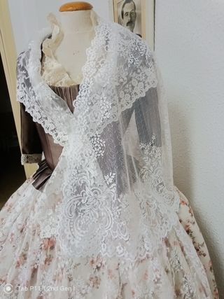 Traje de fallera con complementos