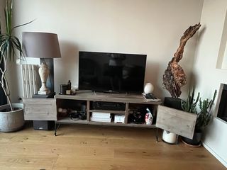 Mesa TV estilo industrial Vintage. Modelo único. 