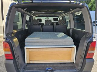 Furgoneta Mercedez Vito Camperizada.