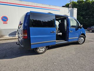 Furgoneta Mercedez Vito Camperizada.