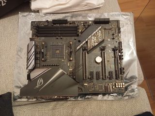 Placa base Asus ROG Strix x470