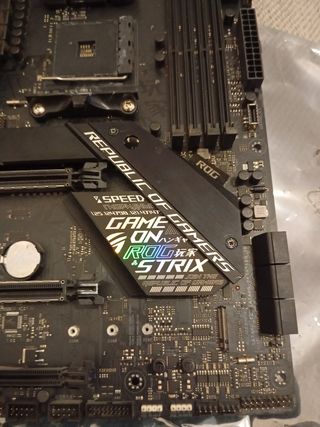 Placa base Asus ROG Strix x470