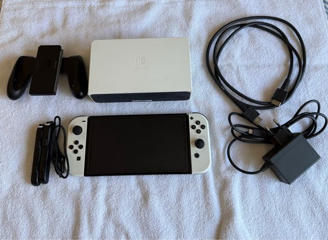 Nintendo Switch OLED Gris-Blanco