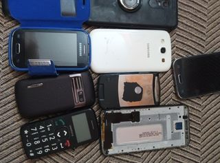 18 móviles usados varios modelos