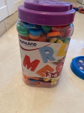 Letras y números magnéticos infantiles