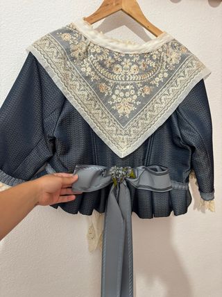Traje Fallera: Falda y corpiño.