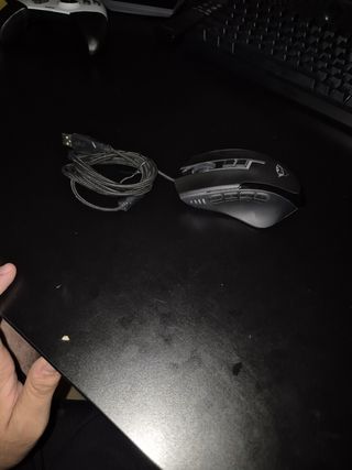 Mouse Gaming trust gxt RGB Nero con software.