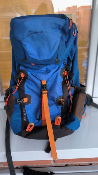 Mochila Mountain ERISTE 40L azul