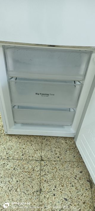 NEVERA COMBI SAMSUNG NO FROST ENERGÍA A+