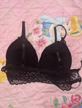 Bralette nera in pizzo