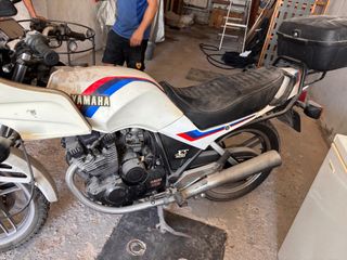 Yamaha XS400 - Moto Clásica