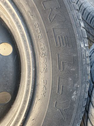 4 Ruedas 205/65 R15 94H kelly