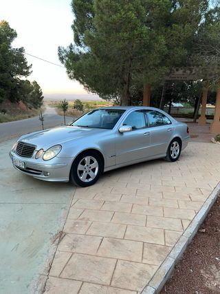 Mercedes-Benz Clase E 2005