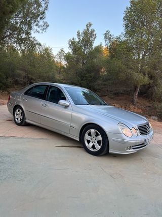 Mercedes-Benz Clase E 2005