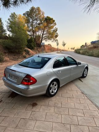 Mercedes-Benz Clase E 2005