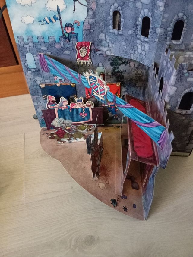 LIBROS-POP-UP EL CASTILLO MEDIEVAL (Spanish Edi...